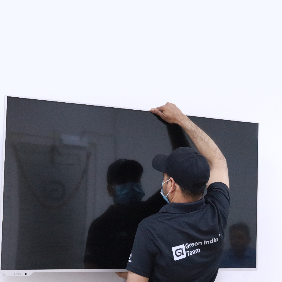  Wall Mount Installation for 46–55" TV